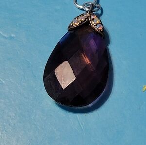 Avon Elegant Purple Teardrop Pendant Necklace